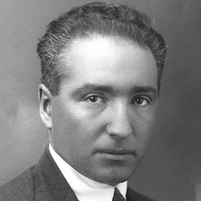 Wilhelm Reich, Entdecker des Orgon, wie funktioniert eine Orgonbehandlung, was ist die Lebensenergie, Erklärung von Orgon und Orgonakkumulator. Wilhelm Reich, fotografiert von L. Gutmann, Wien